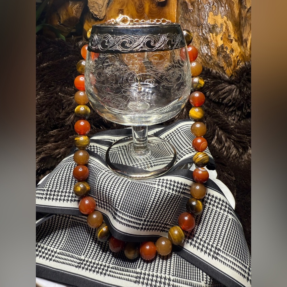 Elegant Gemstone Jade Knotted Necklace In Earth Tones